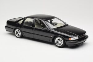 Chevrolet Impala SS Noir AUTOart 1:18 71091 Métal — image 6 sur 8