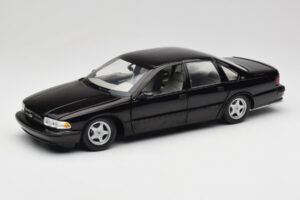 Chevrolet Impala SS Noir UT Models 1:18 21031 Métal