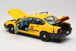 Chevrolet Impala Taxi Maisto 1:18 36617 Métal — image 5 sur 8