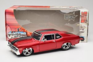 Chevrolet Nova SS Coupé Rouge Maisto 1:18 31083-M1 Métal — image 8 sur 8
