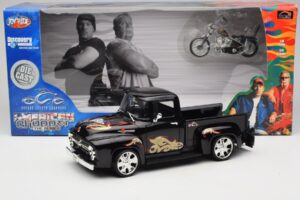 Chevrolet Old School Cody Project Truck & Chopper Set Joyride 1:18 33911 Métal — image 8 sur 8