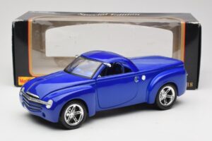 Chevrolet SSR Concept Bleu Maisto 1:18 531612 Métal — image 8 sur 8