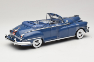 Chrysler New Yorker Bleu Signature Models 1:18 CT-68629 Métal — image 2 sur 6