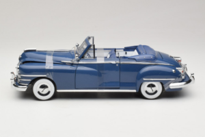 Chrysler New Yorker Bleu Signature Models 1:18 CT-68629 Métal — image 3 sur 6