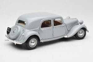 Citroen 15CV 6 Cyl Gris Maisto 1:18 50313 Métal — image 3 sur 8
