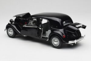 Citroën 15CV 6 Cyl Noir Maisto 1:18 31821 Métal — image 5 sur 8