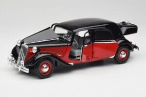 Citroen 15CV 6 Cyl Noir & Rouge Valmy Maisto 1:18 56009 Métal — image 2 sur 8