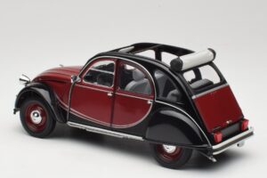Citroën 2CV Charleston Rouge Minichamps 1:18 150111501 Métal — image 7 sur 8