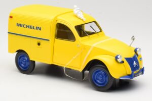 Citroen 2CV Fourgonnette Michelin Bibendum Norev 1:18 181502 Métal — image 4 sur 6