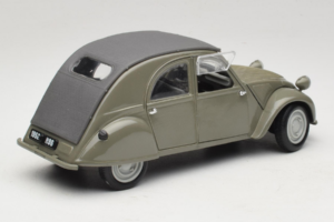 Citroen 2CV Vert Maisto 1:18 50289 Métal — image 3 sur 8