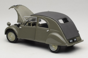 Citroen 2CV Vert Maisto 1:18 50289 Métal — image 5 sur 8