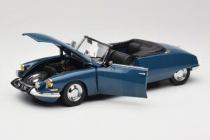 Citroën DS 19 Cabriolet Rouge Sun Star 1:18 4742 Métal — image 2 sur 8