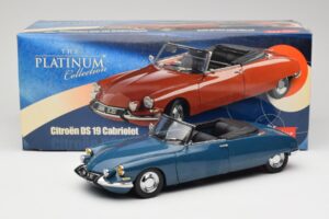 Citroën DS 19 Cabriolet Rouge Sun Star 1:18 4742 Métal — image 8 sur 8