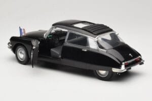 Citroen DS Présidentielle Gris Solido 1:18 8035 Métal — image 5 sur 8