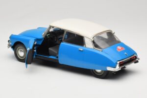 Citroen DS #233 Rally Bleu Solido 1:18 8034 Métal — image 5 sur 8