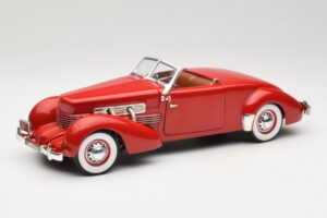 Cord 812 Cabriolet Rouge American Muscle 1:18 32158 Métal