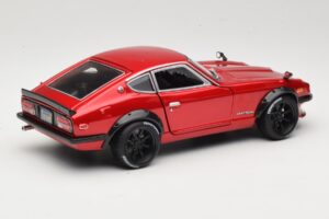 Datsun 240Z S30 Rouge Maisto 1:18 32611 Métal — image 3 sur 8