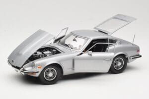 Datsun 240Z S30 Argent Sun Star 1:18 3503 Métal — image 2 sur 8