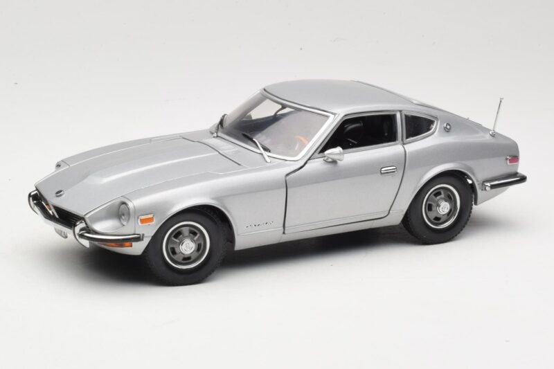 Datsun 240Z S30 Argent Sun Star 1:18 3503 Métal