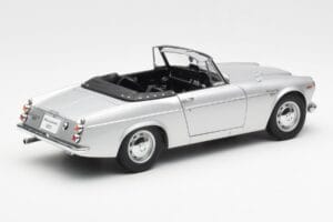 Datsun Fairlady 2000 SR311 Roadster Argent AUTOart 1:18 77432 Métal — image 3 sur 8