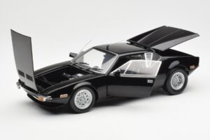 De Tomaso Pantera Noir Kyosho 1:18 08851BK Métal — image 2 sur 8