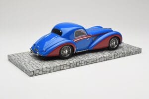 Delahaye Type 145 V12 Coupé Bleu Rouge Minichamps 1:18 107116121 Résine — image 2 sur 6
