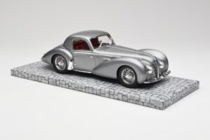 Delahaye Type 145 V12 Coupe Mullin Museum Minichamps 1:18 107116120 Métal — image 6 sur 6