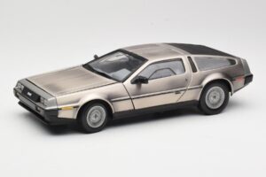 DeLorean DMC-12 LK Argent Sun Star 1:18 2701 Métal