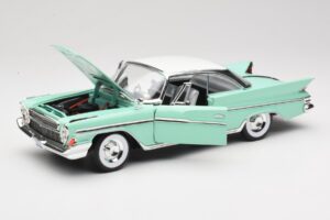 DeSoto Adventurer Vert Road Signature 1:18 92738-R1 Métal — image 2 sur 8