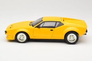 De Tomaso Pantera Jaune Hot Wheels 1:18 27809 Métal — image 4 sur 8