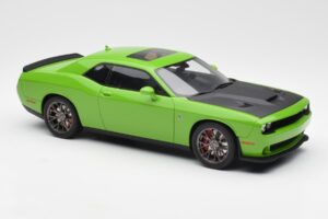 Dodge Challenger SRT Hellcat Vert GT Spirit 1:18 GT168 Résine — image 4 sur 6