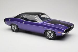 Dodge Challenger R/T Plum Crazy Otto 1:12 G083 Résine — image 4 sur 6
