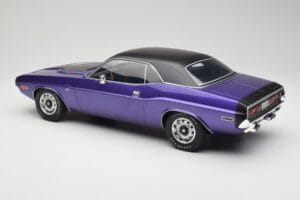 Dodge Challenger R/T Plum Crazy Otto 1:12 G083 Résine — image 5 sur 6
