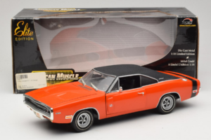 Dodge Charger R/T Orange & Noir American Muscle 1:18 39314 Métal — image 8 sur 8