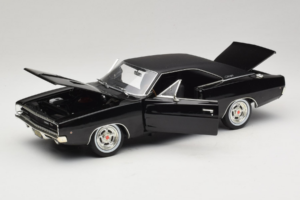 Dodge Charger R/T Steve McQueen Bullitt Movie Greenlight 1:18 12839 Métal — image 2 sur 8