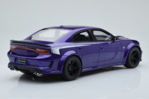 Dodge Charger Super Bee Violet GT Spirit 1:18 GT895 Résine — image 2 sur 6