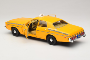 Dodge Monaco Taxi Rocky III GreenLight 1:18 19111 Métal — image 5 sur 8