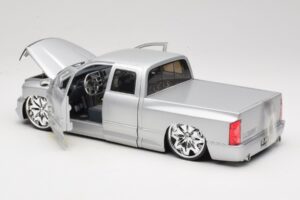 Dodge Ram Tuned Argent Jada 1:18 63162-SM Métal — image 5 sur 8