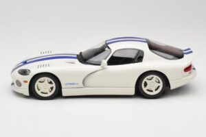 Dodge Viper GTS Stone White GT Spirit 1:18 GT940 Résine — image 3 sur 6