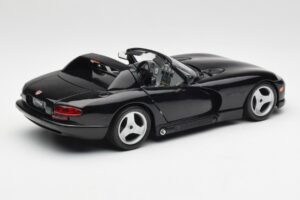 Dodge Viper RT/10 Noir Bburago 1:18 3065 Métal — image 3 sur 8