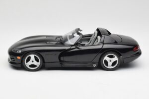 Dodge Viper RT/10 Noir Bburago 1:18 3065 Métal — image 4 sur 8