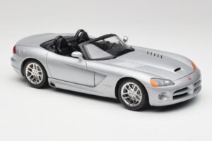 Dodge Viper SRT-10 Bright Argent Bburago 1:18 34908 Métal — image 6 sur 8