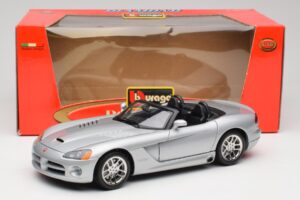 Dodge Viper SRT-10 Bright Argent Bburago 1:18 34908 Métal — image 8 sur 8