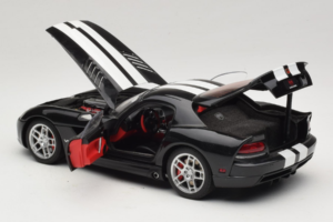Dodge Viper SRT-10 Coupe Noir AUTOart 1:18 71712 Métal — image 5 sur 8