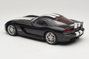 Dodge Viper SRT-10 Coupe Noir AUTOart 1:18 71712 Métal — image 7 sur 8