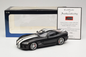 Dodge Viper SRT-10 Coupe Noir AUTOart 1:18 71712 Métal — image 8 sur 8