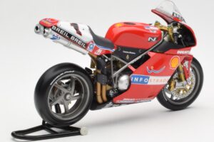 Ducati 998R WSB #1 T. Bayliss Ducati Infostrada 2002 Minichamps 1:12 122021201 Métal — image 3 sur 6