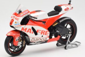 Ducati Desmosedici GP11 #8 H. Barbera Ducati MotoGP Team MotoGP 2011 Minichamps 1:12 123110008 Métal — image 2 sur 6