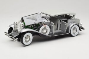 Duesenberg SJ Argent GreenLight 1:18 13525 Métal — image 2 sur 8