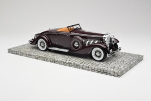 Duesenberg SJN Convertible Coupe Bordeaux Minichamps 1:18 107150331 Métal — image 6 sur 6